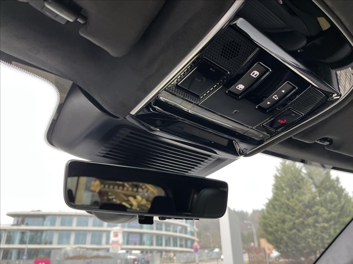 Land Rover Range Rover Sport SUV / Terénní 4,4 l 467 kw