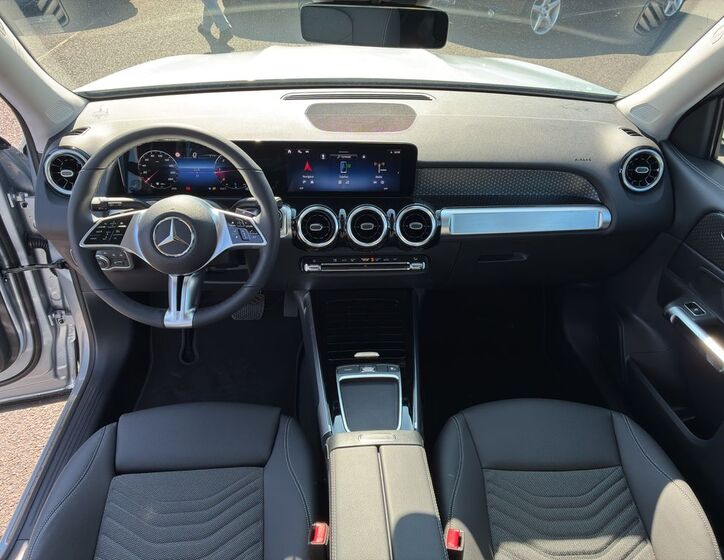 Mercedes-Benz GLB 16