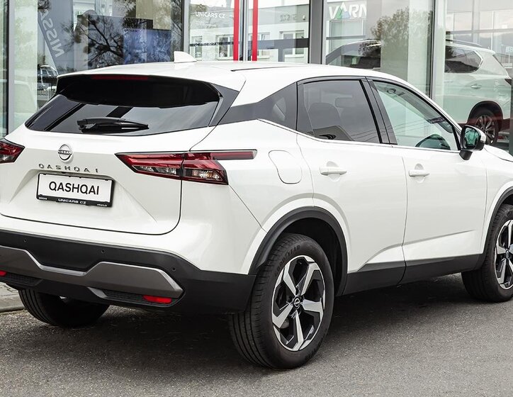 Nissan Qashqai SUV / Terénní 1,3 l 116 kw