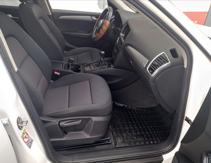 Audi Q5 Kombi 2,0 l 105 kw