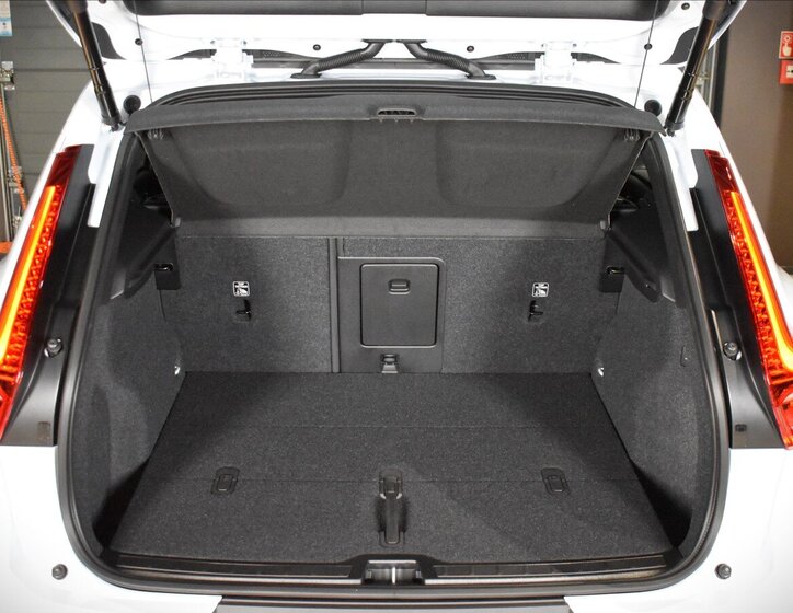 Volvo XC40 SUV 2,0 l 120 kw