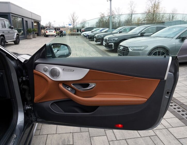 Mercedes-Benz Třídy C Kupé 2,1 l 150 kw