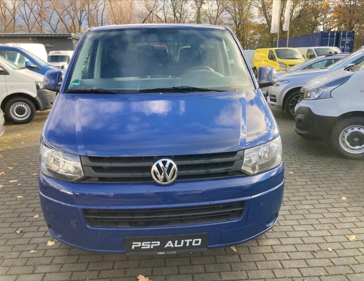 Volkswagen Caravelle 10