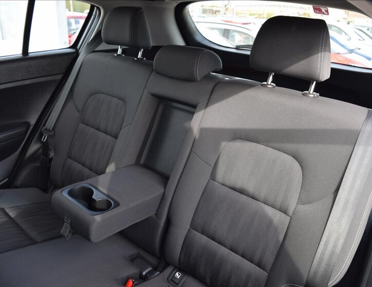 KIA Sportage SUV 2,0 l 100 kw