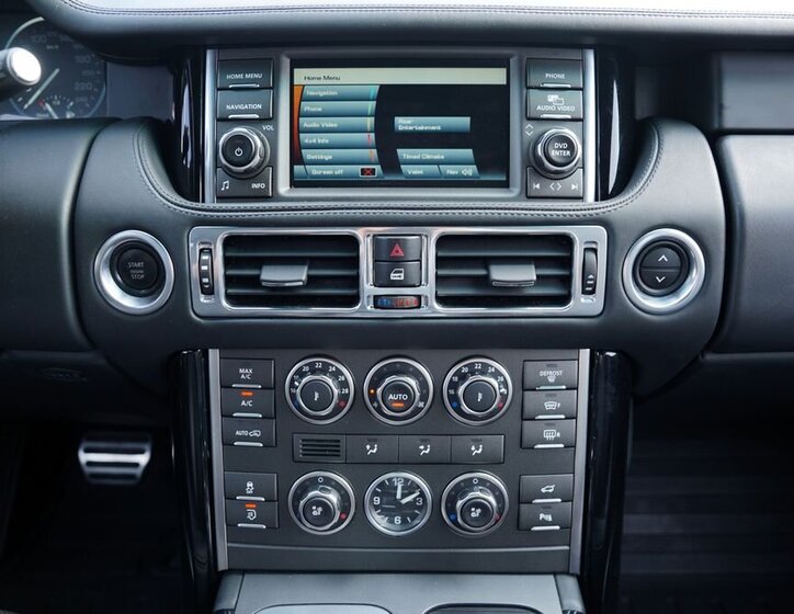 Land Rover Range Rover SUV / Terénní 4,4 l 230 kw