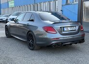 Mercedes-Benz Třídy E Sedan / Limuzína 4,0 l 420 kw