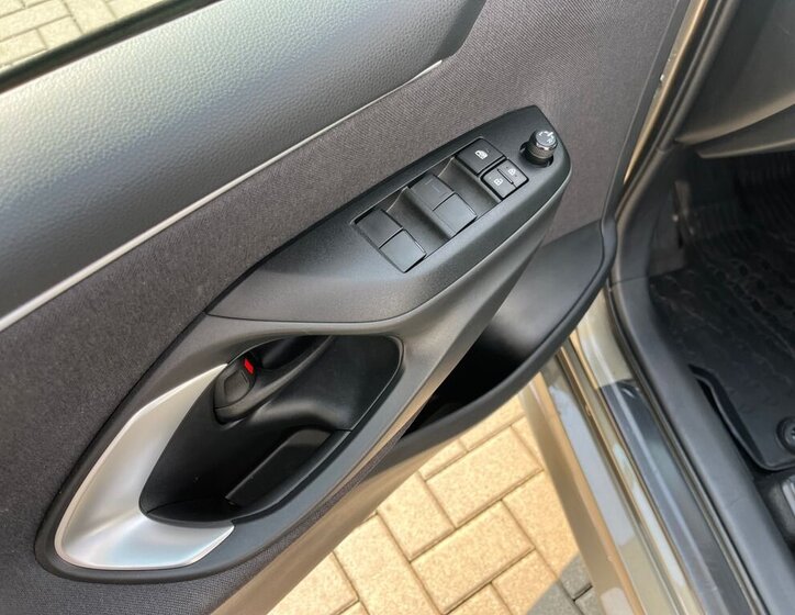 Toyota Yaris Hatchback 1,5 l 68 kw