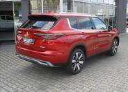 Mitsubishi Outlander 4
