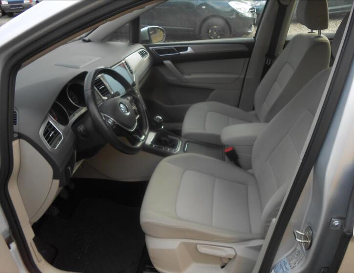 Volkswagen Golf Sportsvan 12