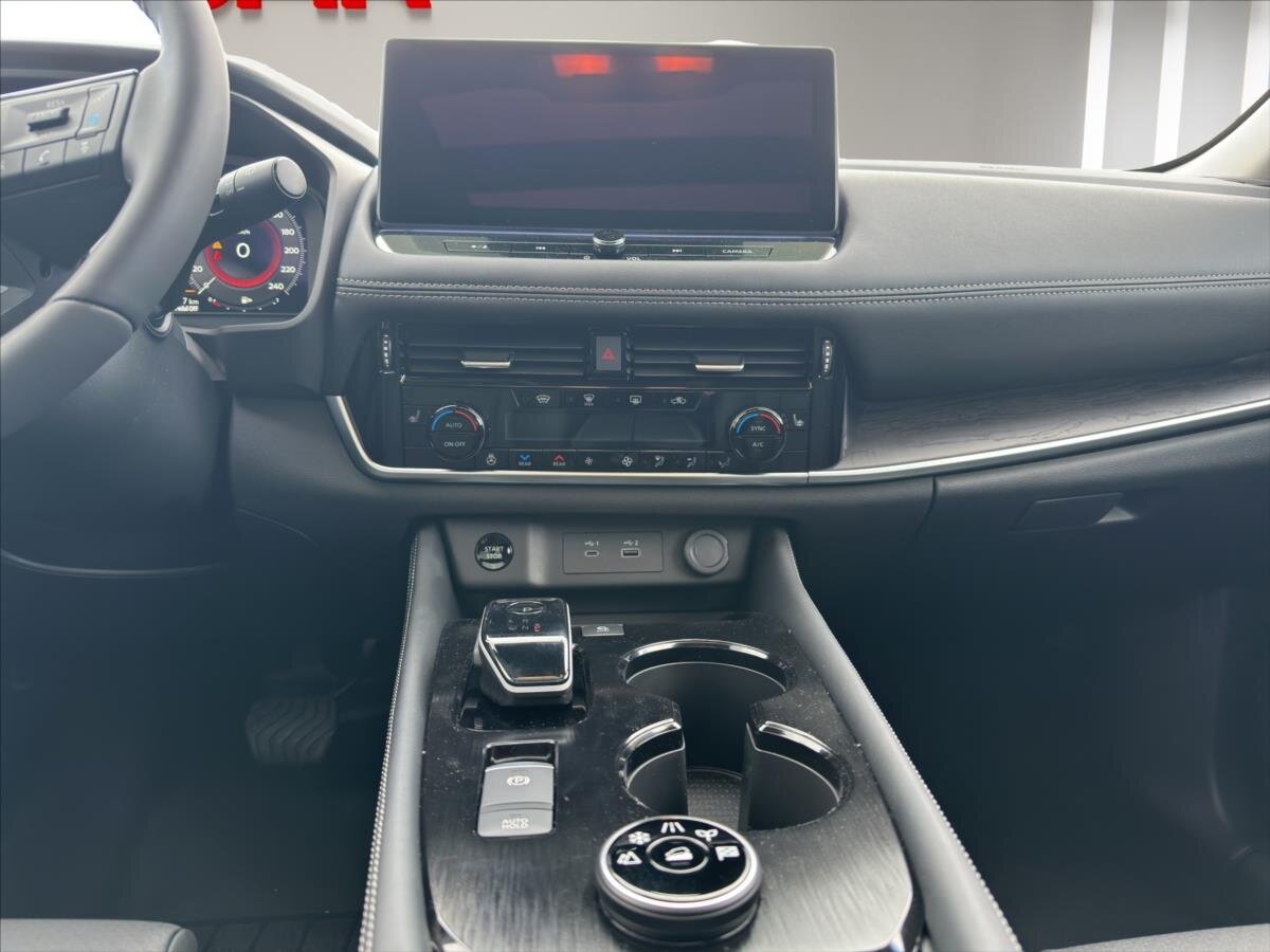 Nissan X-Trail SUV / Terénní 1,5 l 116 kw