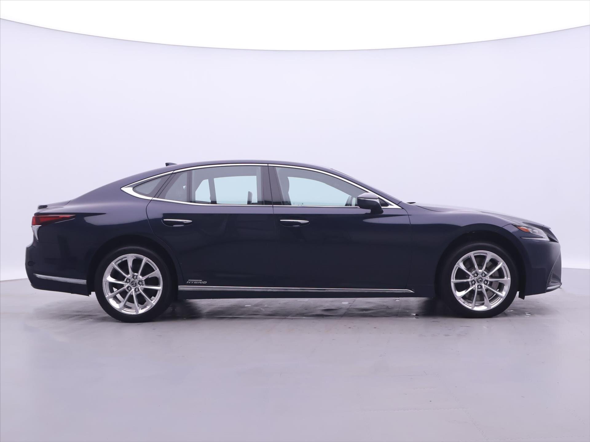 Lexus LS 500h Sedan / Limuzína 3,5 l 220 kw