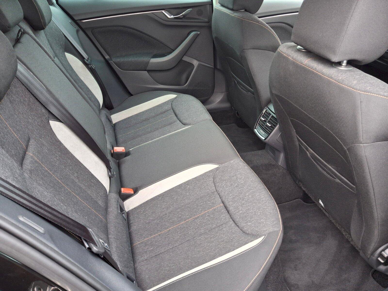 Škoda Kamiq SUV 999,0 85 kw