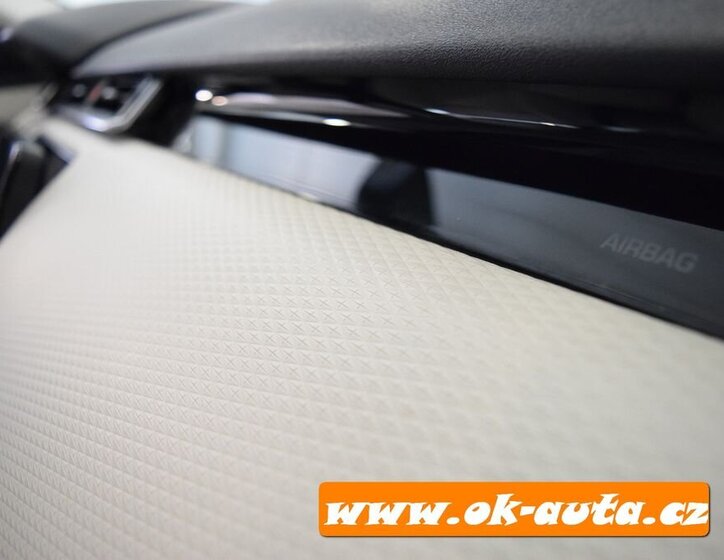 Land Rover Range Rover Velar SUV 2,0 l 0