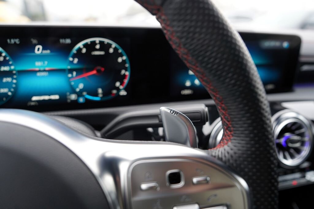 Mercedes-Benz CLA Sedan 2,0 l 340 kw