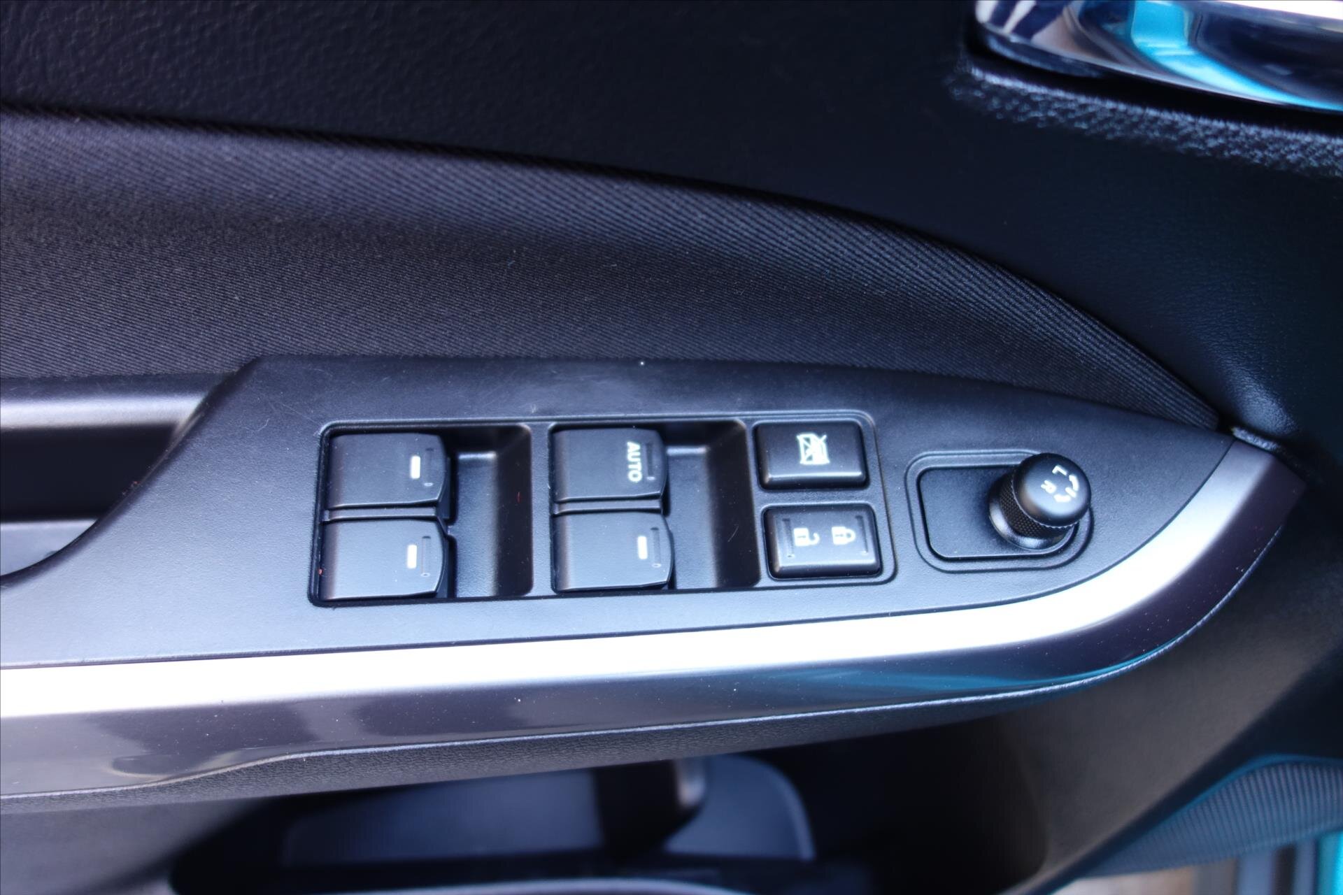 Suzuki Vitara SUV 1,4 l 103 kw