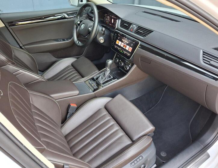 Škoda Superb 16
