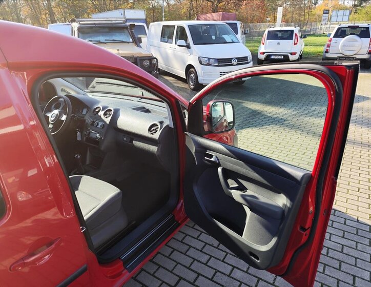 Volkswagen Caddy 24