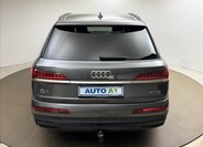 Audi Q7 5
