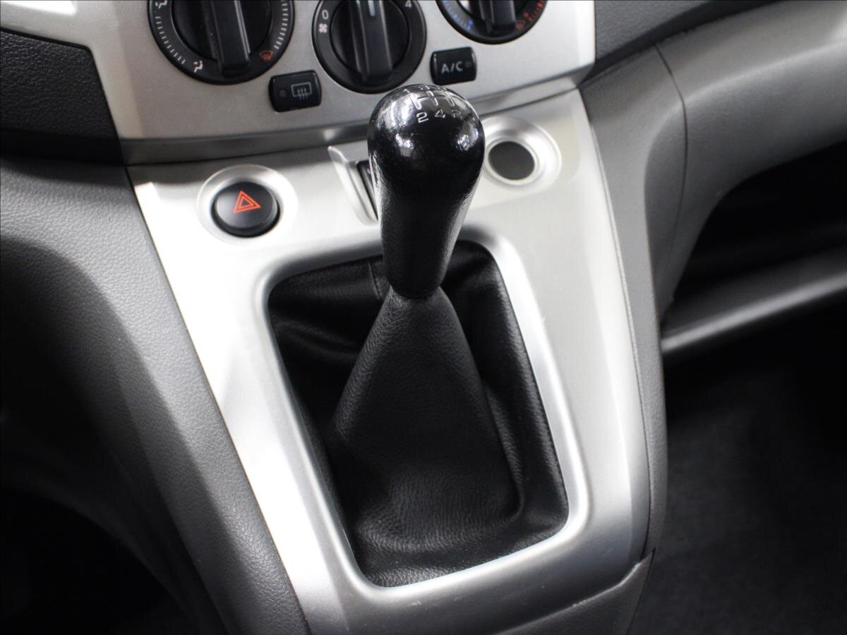 Nissan NV200 Kombi 1,5 l 63 kw