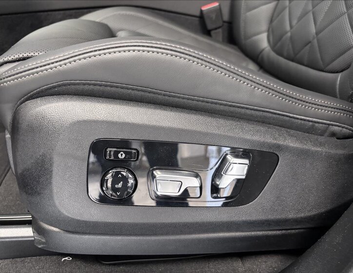 BMW X5 Kombi 3,0 l 210 kw