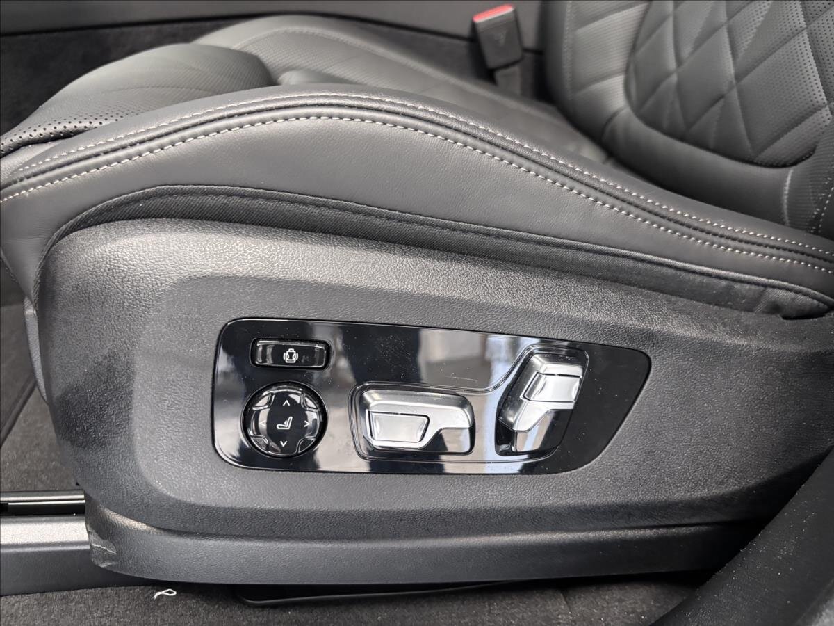 BMW X5 Kombi 3,0 l 210 kw