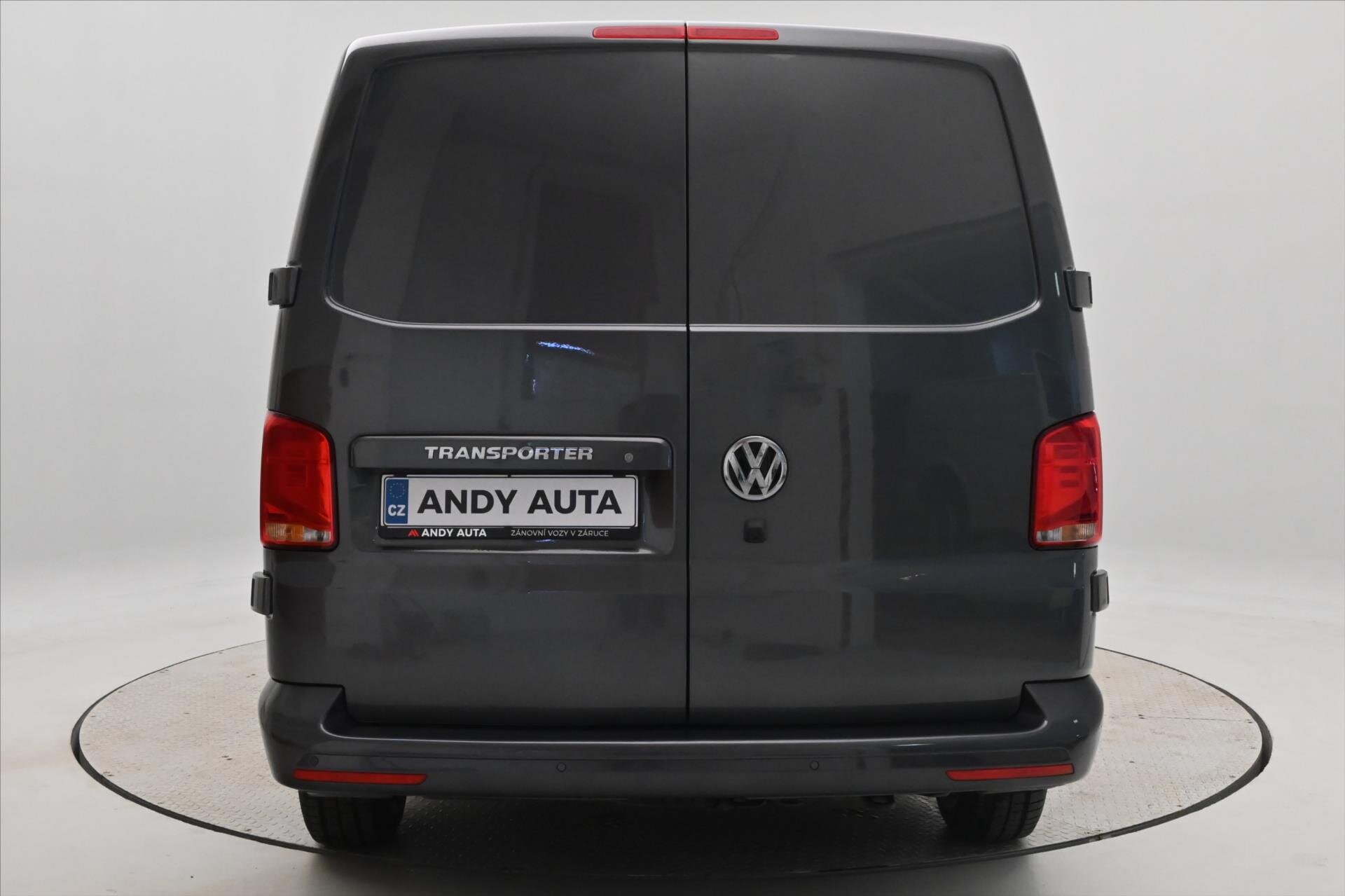 Volkswagen Transporter Skříň 2,0 l 110 kw