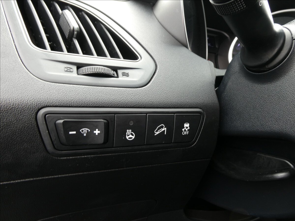 Hyundai ix35 SUV / Terénní 1,6 l 99 kw