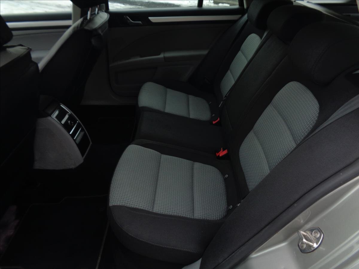 Škoda Superb Kombi 1,6 l 77 kw