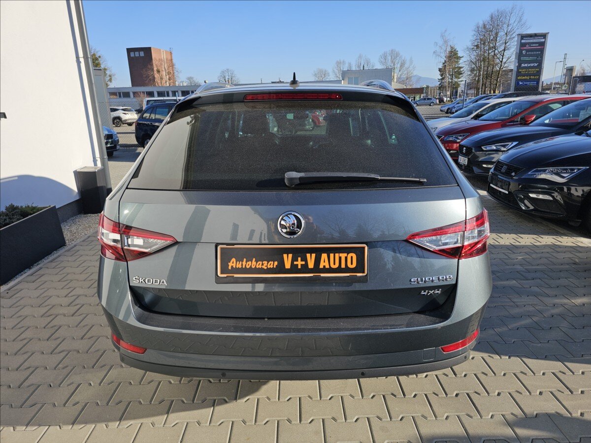 Škoda Superb Kombi 2,0 l 140 kw
