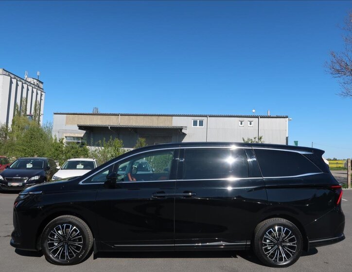 Dongfeng U-Tour MPV 1,5 l 255 kw