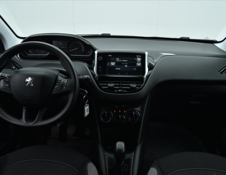 Peugeot 208 Hatchback 1,2 l 60 kw