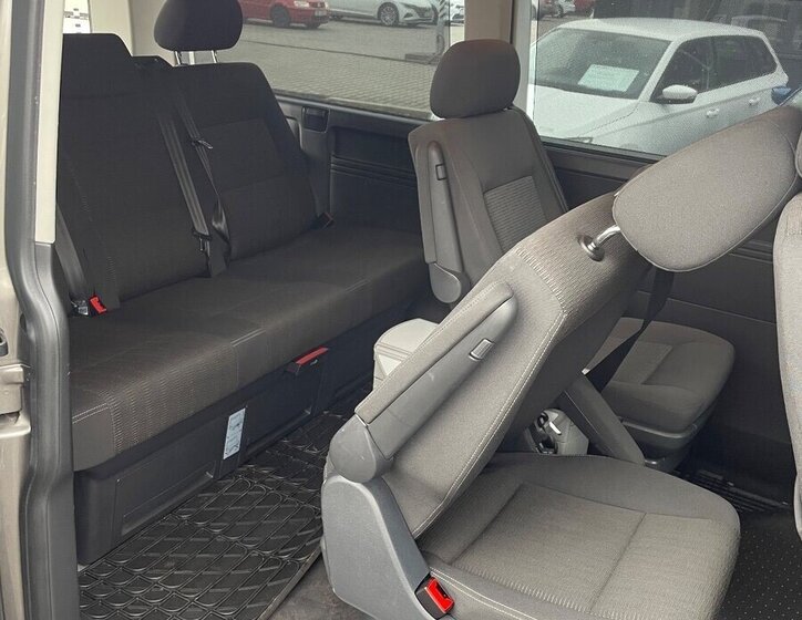 Volkswagen Multivan VAN-Minibus 0,0 150 kw