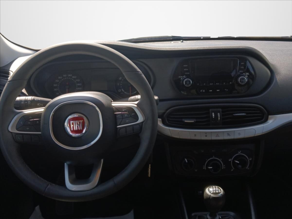 Fiat Tipo Hatchback 1,4 l 70 kw