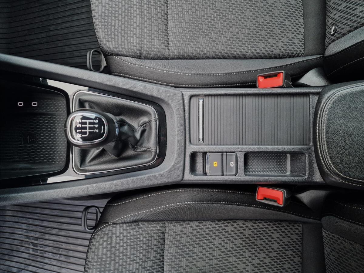 Škoda Octavia Sedan / Limuzína 1,5 l 110 kw