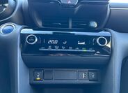 Toyota Yaris Cross 12