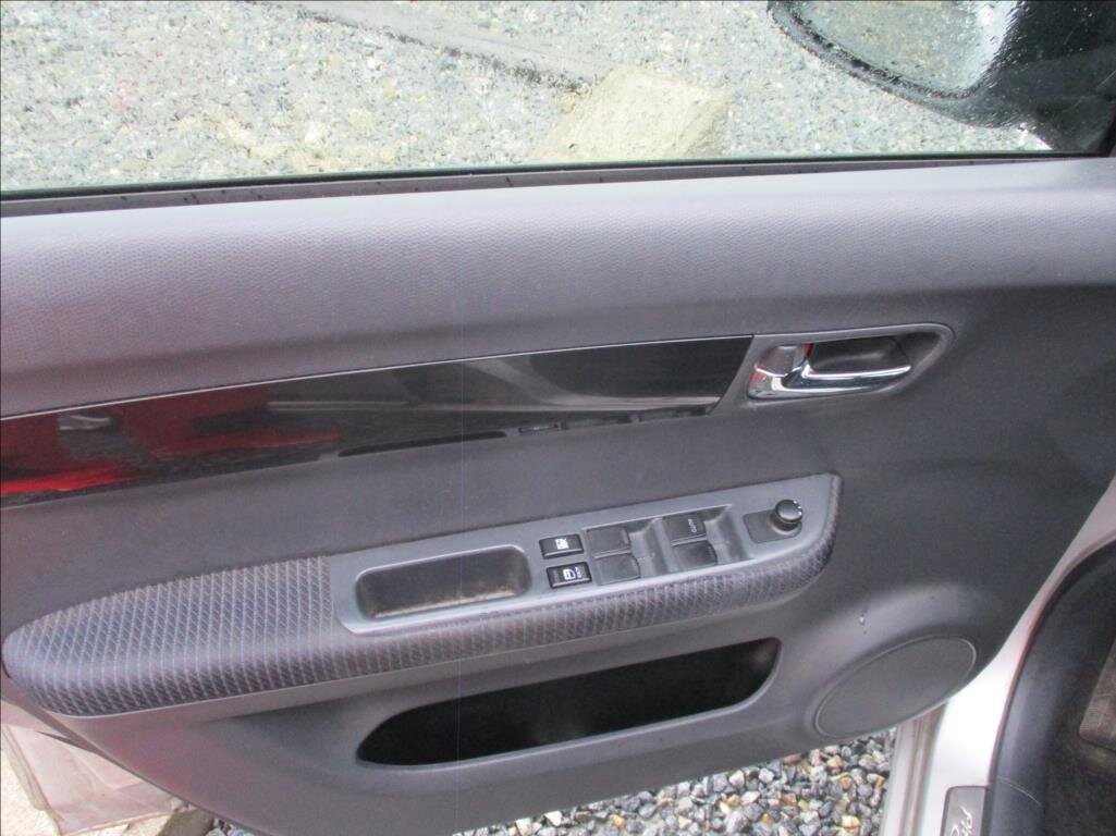 Suzuki Swift Hatchback 1,3 l 67 kw