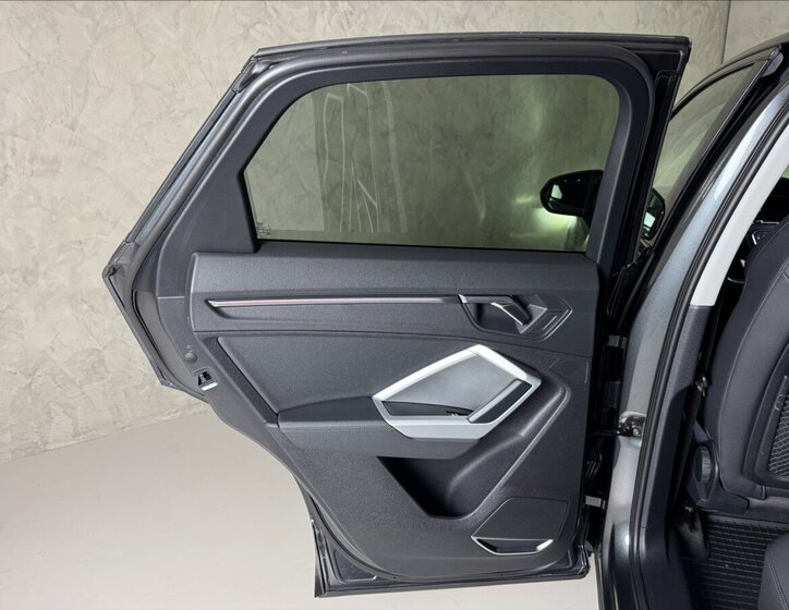 Audi Q3 SUV 2,0 l 140 kw