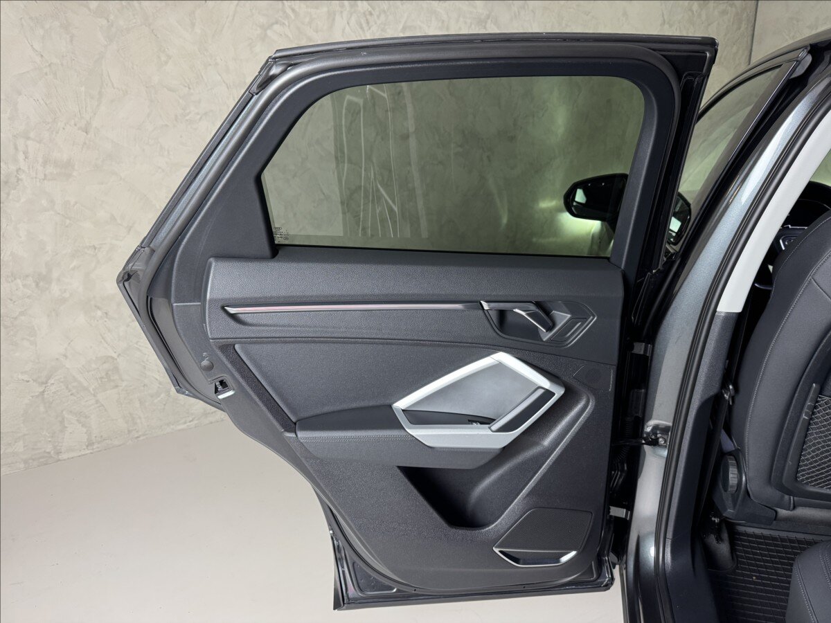 Audi Q3 SUV 2,0 l 140 kw