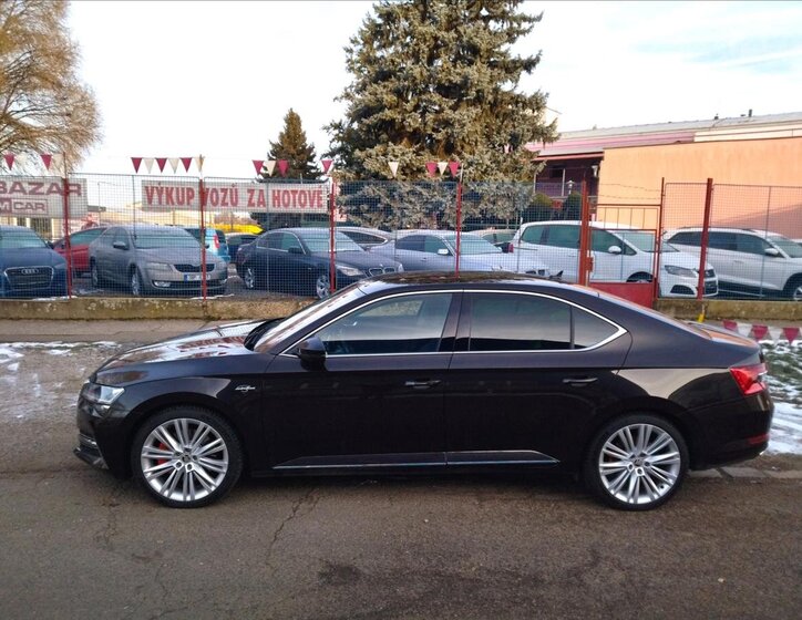 Škoda Superb 4