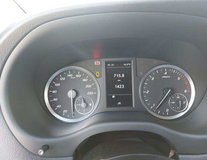 Mercedes-Benz Vito Skříň 2,0 l 100 kw