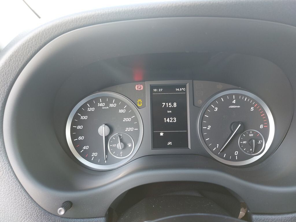 Mercedes-Benz Vito Skříň 2,0 l 100 kw