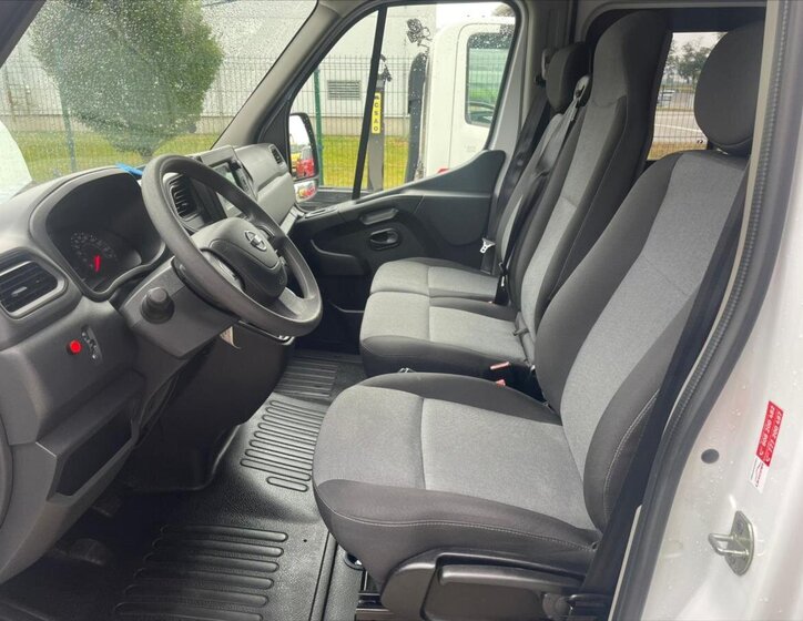 Nissan Interstar Skříň 2,3 l 100 kw