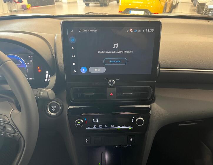 Toyota Yaris Cross 15