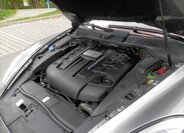 Porsche Cayenne SUV 4,1 l 281 kw