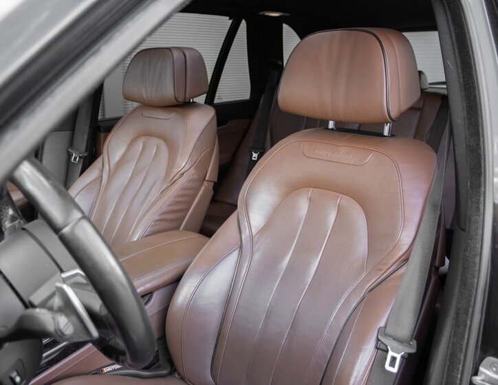 BMW X5 SUV 3,0 l 280 kw