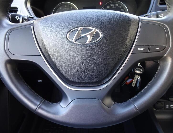 Hyundai i20 36