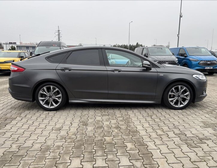 Ford Mondeo Liftback 1,5 l 121 kw