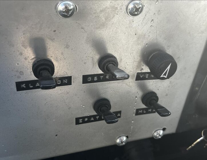 Land Rover Ostatní Ostatní 2,3 l 46 kw