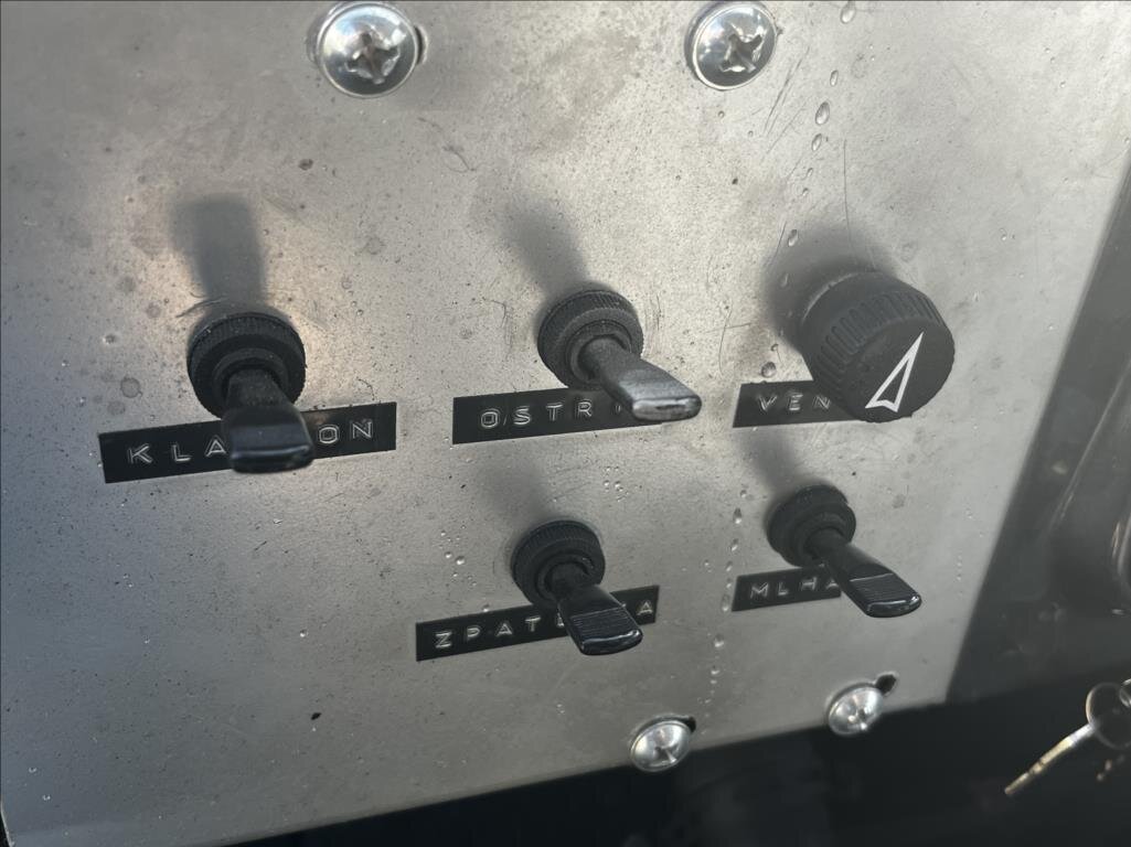 Land Rover Ostatní Ostatní 2,3 l 46 kw