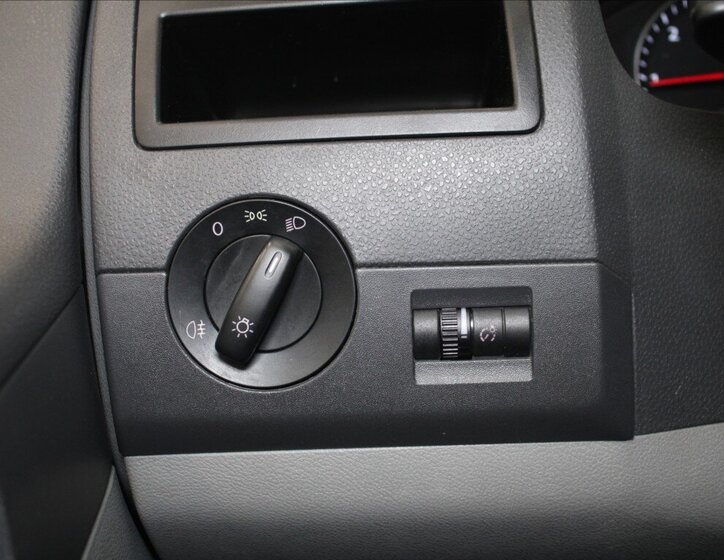 Volkswagen Transporter MPV 2,0 l 103 kw